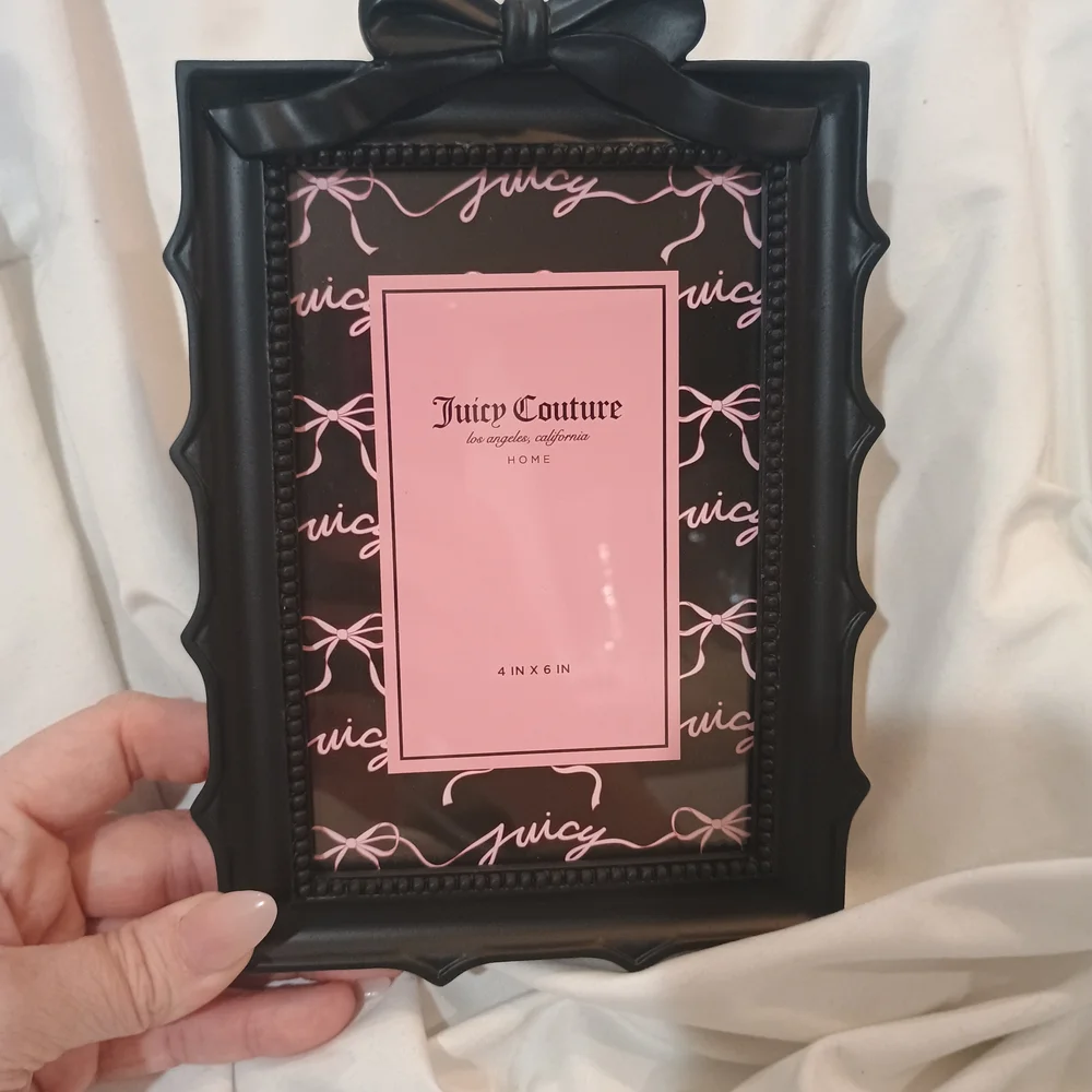 New {Juicy Couture} Elegant Black Bow Picture Frame Size 4x6